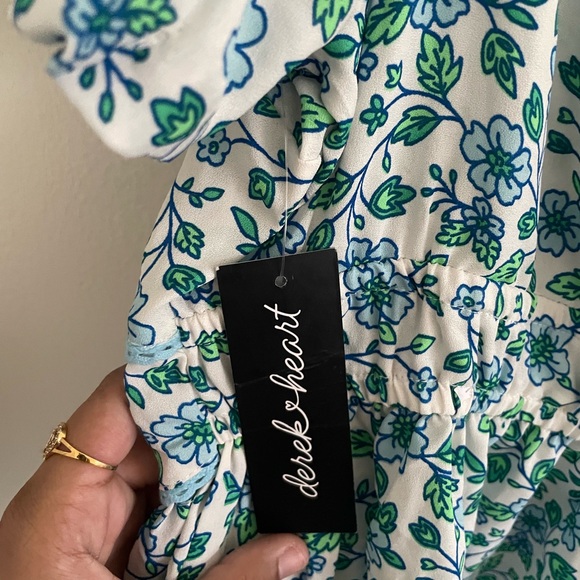 Derek Heart Peplum Top - Picture 4 of 5